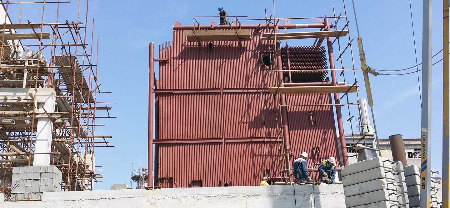 KOTAO NA UGALJ ILI BIOMASU 30T/H PARE ILI 24 MW