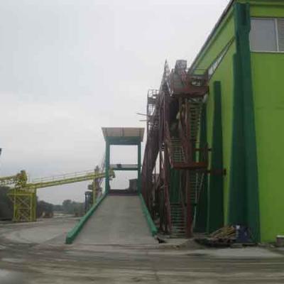 Combined ship and truck loading