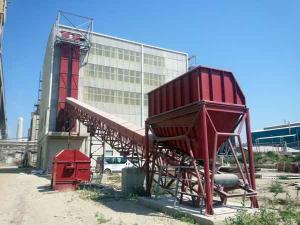 Coal bucket elevator